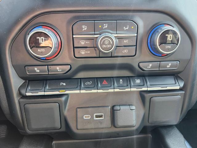 2022 Chevrolet Silverado 1500 LTD Vehicle Photo in GREEN BAY, WI 54304-5303