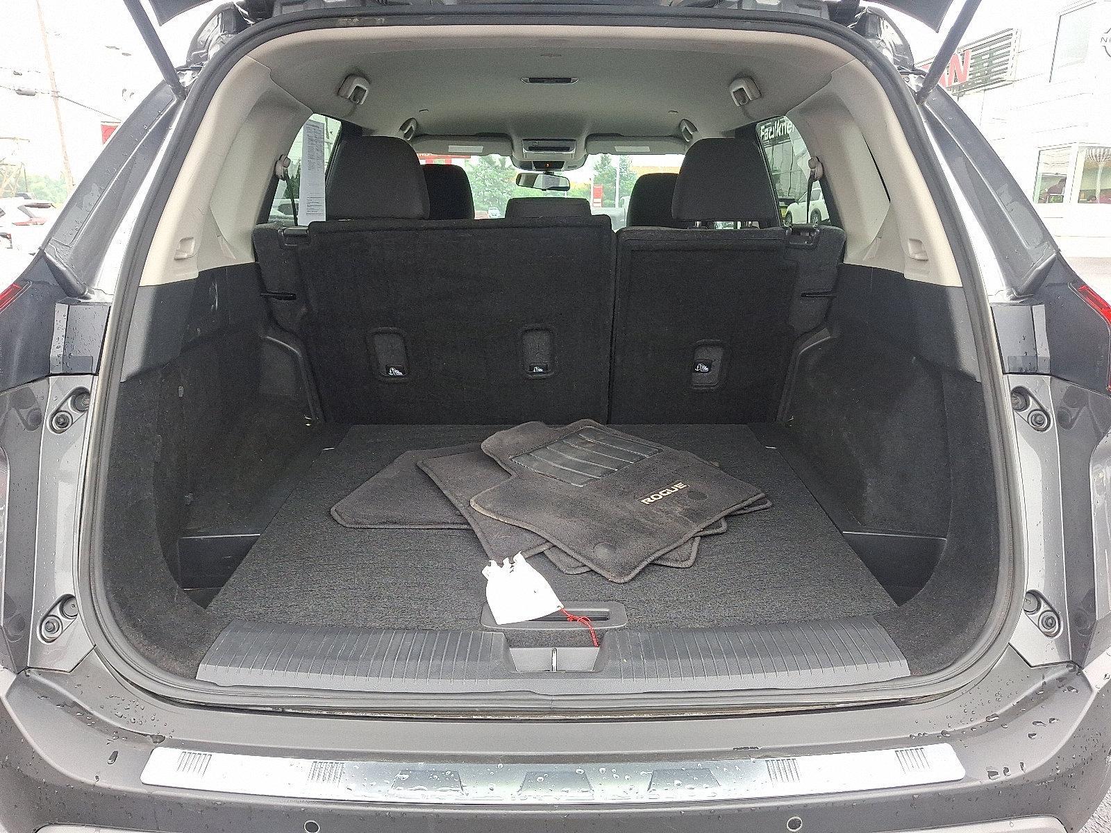 2022 Nissan Rogue Vehicle Photo in Harrisburg, PA 17111-1033