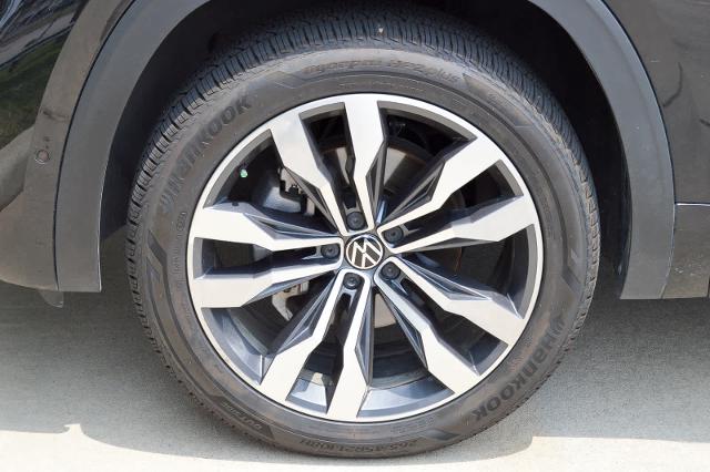 2023 Volkswagen Atlas Cross Sport Vehicle Photo in Houston, TX 77090