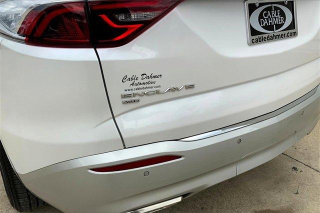 2024 Buick Enclave Vehicle Photo in TOPEKA, KS 66609-0000