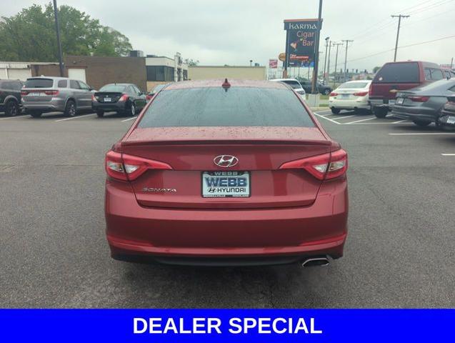 2015 Hyundai SONATA Vehicle Photo in Merrillville, IN 46410