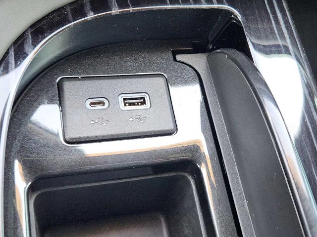 2023 Cadillac Escalade Vehicle Photo in DENTON, TX 76210-9321