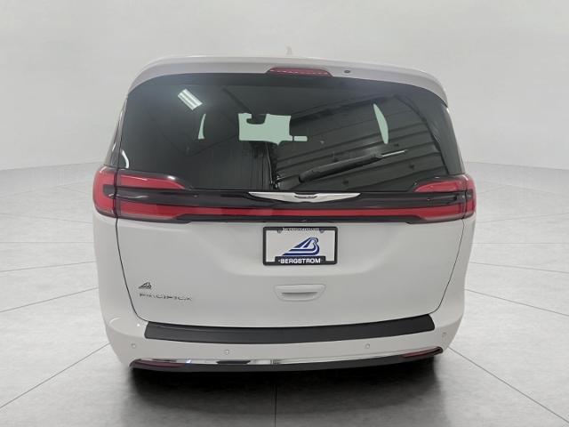 2022 Chrysler Pacifica Vehicle Photo in Appleton, WI 54913