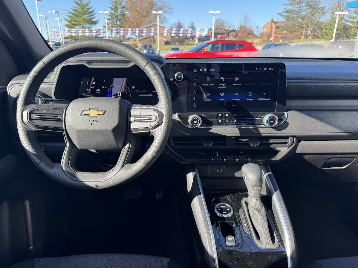 2025 Chevrolet Colorado Vehicle Photo in BOONVILLE, IN 47601-9633