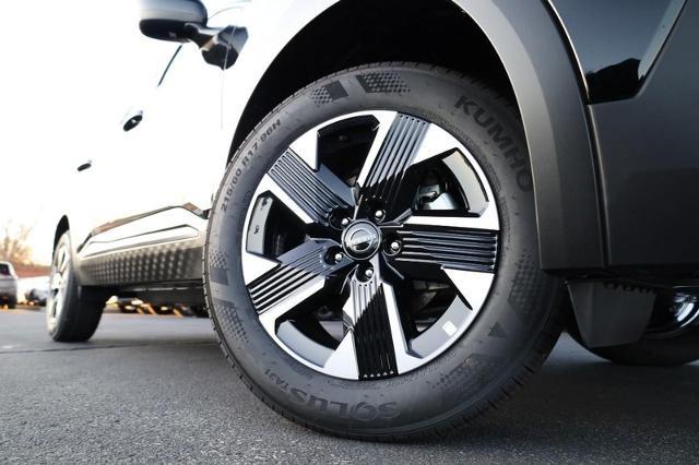 2025 Nissan Kicks Vehicle Photo in Ballwin, MO 63011