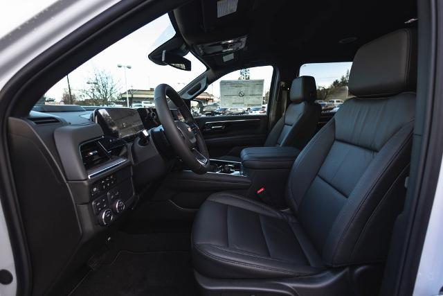 2025 Chevrolet Suburban Vehicle Photo in NEWBERG, OR 97132-1927