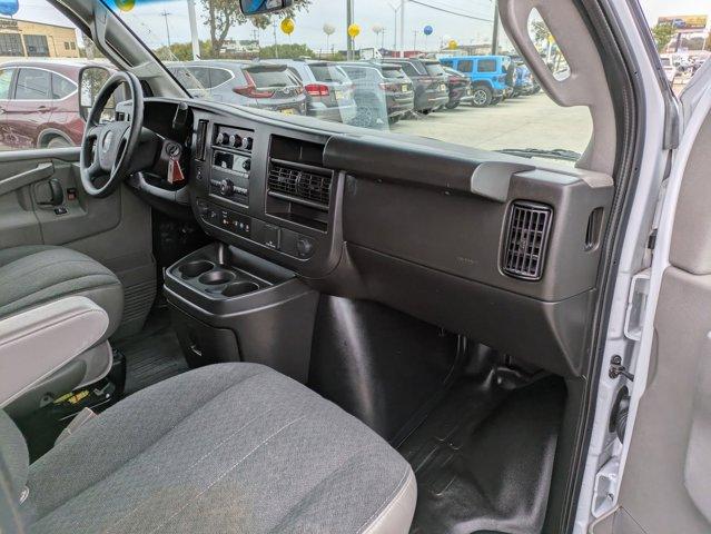 2022 GMC Savana Cargo Van Vehicle Photo in San Antonio, TX 78209