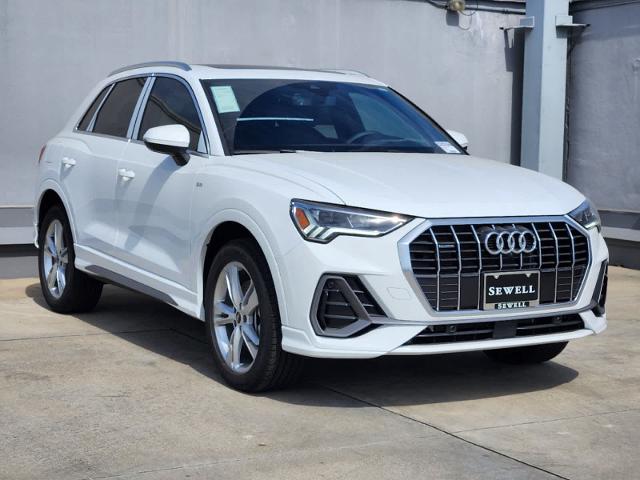 2024 Audi Q3 Vehicle Photo in SUGAR LAND, TX 77478