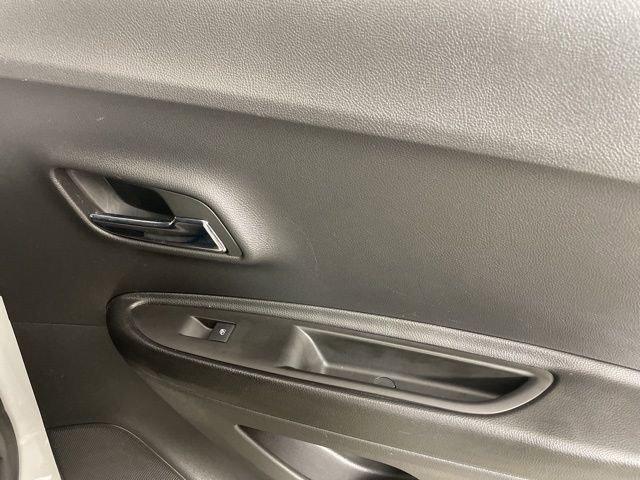 2022 Chevrolet Trax Vehicle Photo in PHOENIX, AZ 85014-3381