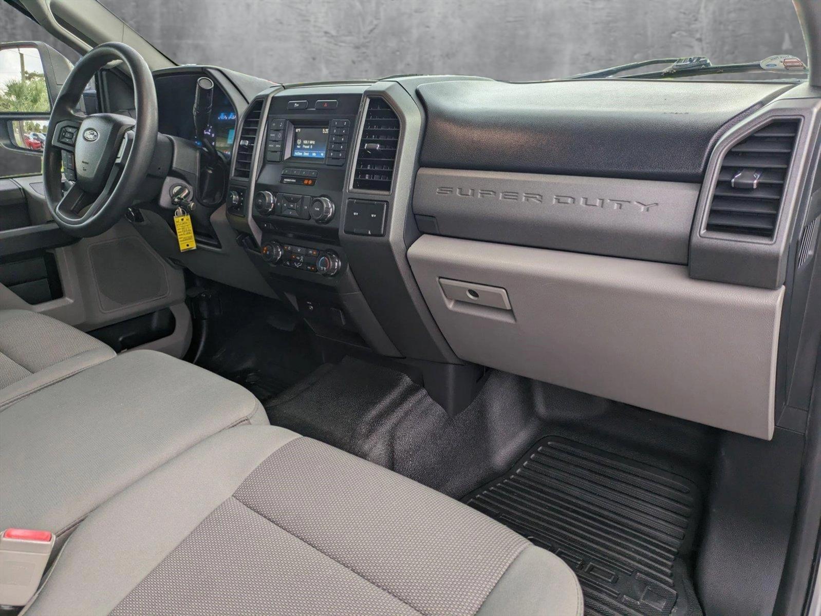 2017 Ford Super Duty F-250 SRW Vehicle Photo in WEST PALM BEACH, FL 33407-3296