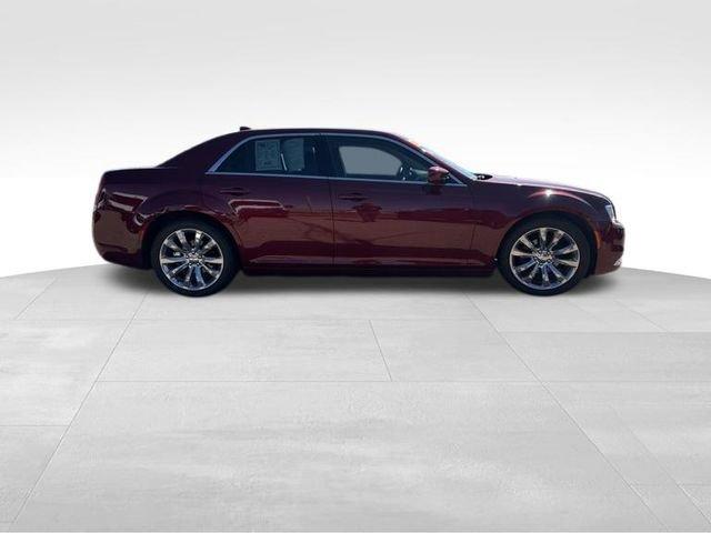 2016 Chrysler 300 Vehicle Photo in MEDINA, OH 44256-9631