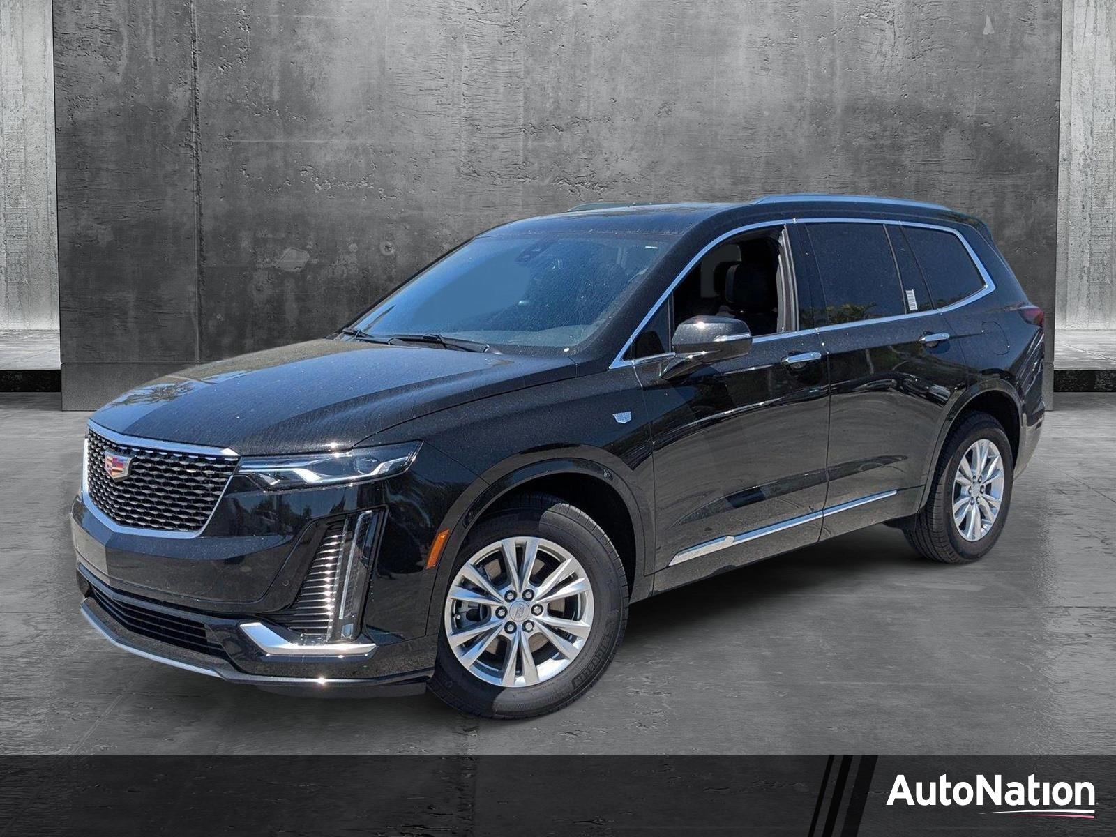 2025 Cadillac XT6 Vehicle Photo in PEMBROKE PINES, FL 33024-6534