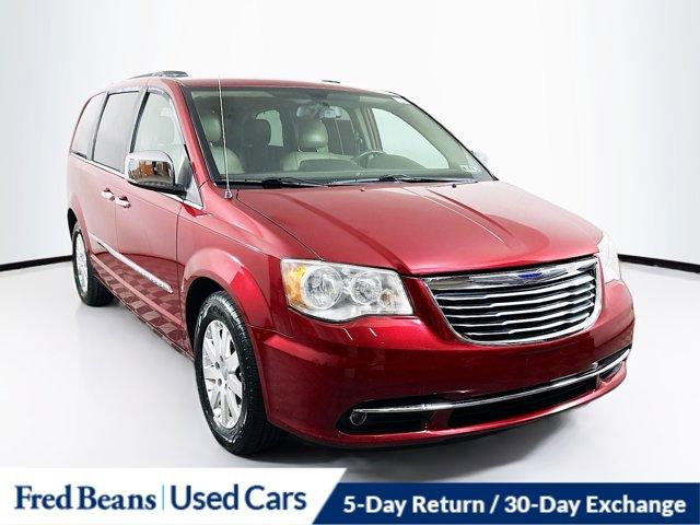 2012 Chrysler Town & Country Vehicle Photo in Doylsetown, PA 18901