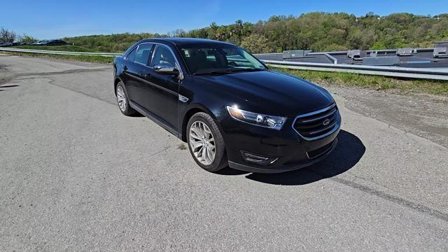 2017 Ford Taurus Vehicle Photo in Pleasant Hills, PA 15236
