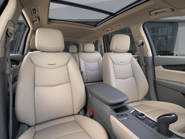 2025 Cadillac XT6 Vehicle Photo in POMPANO BEACH, FL 33064-7091