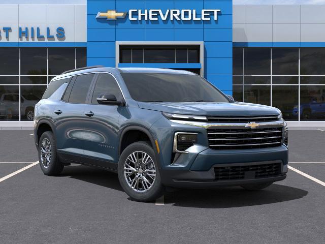 2025 Chevrolet Traverse Vehicle Photo in Roslyn, NY 11576