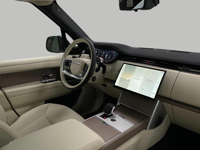 2025 Range Rover Vehicle Photo in Appleton, WI 54913
