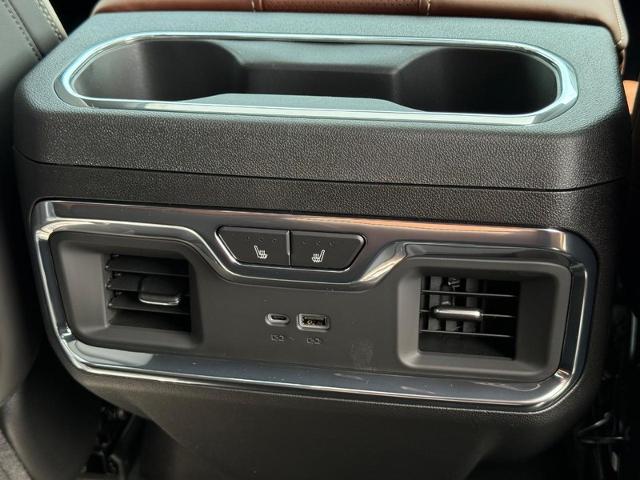 2025 GMC Sierra 3500 HD Vehicle Photo in COLUMBIA, MO 65203-3903