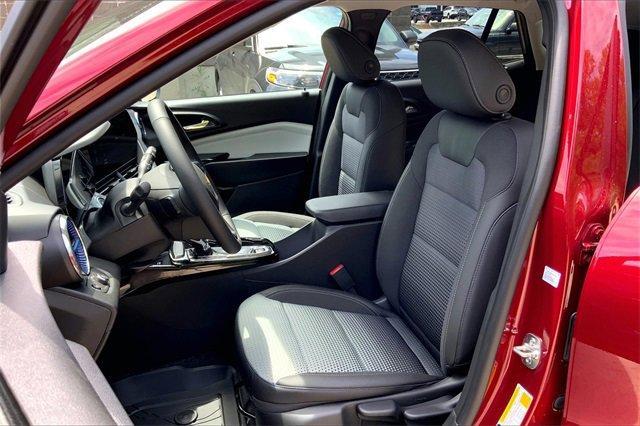 2025 Chevrolet Trax Vehicle Photo in KANSAS CITY, MO 64114-4502