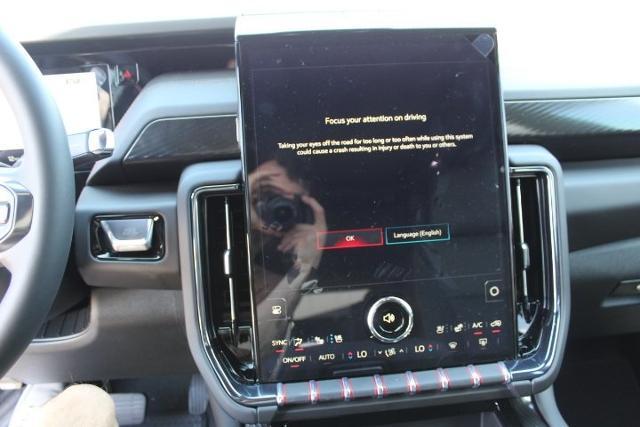 2025 GMC Yukon Vehicle Photo in Greenville, TX 75402