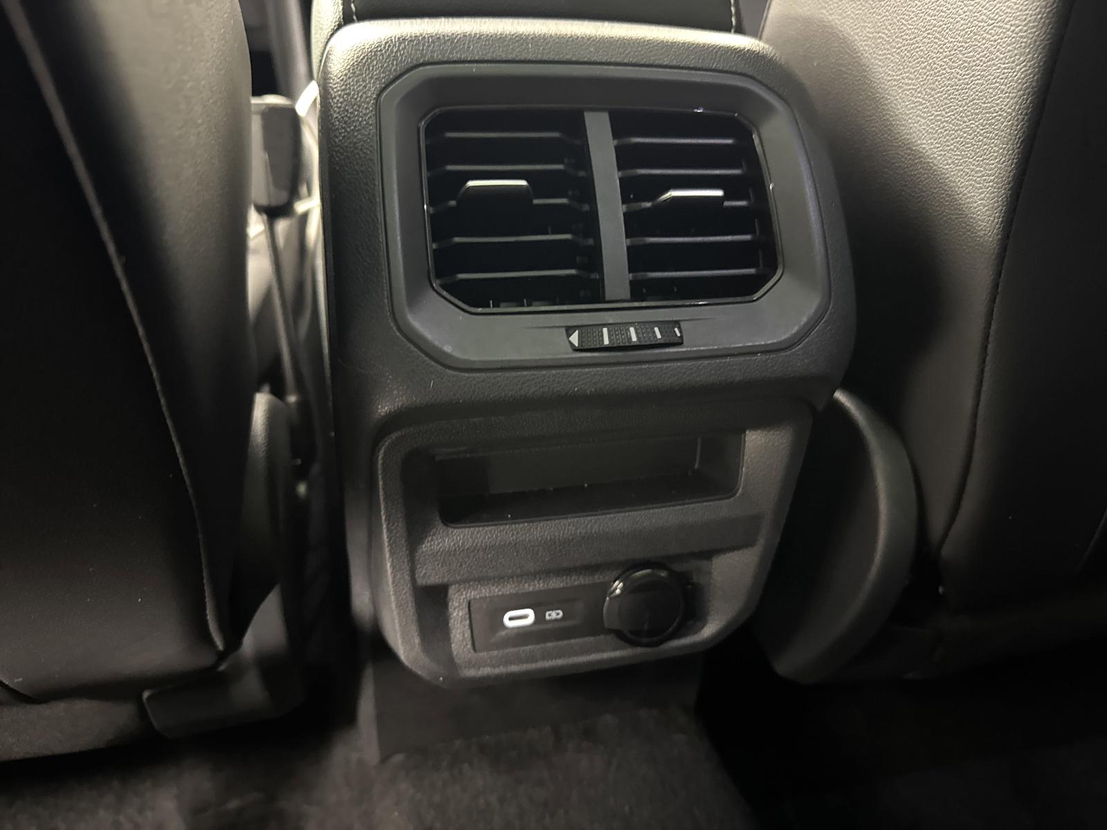 2024 Volkswagen Tiguan Vehicle Photo in Georgetown, TX 78626