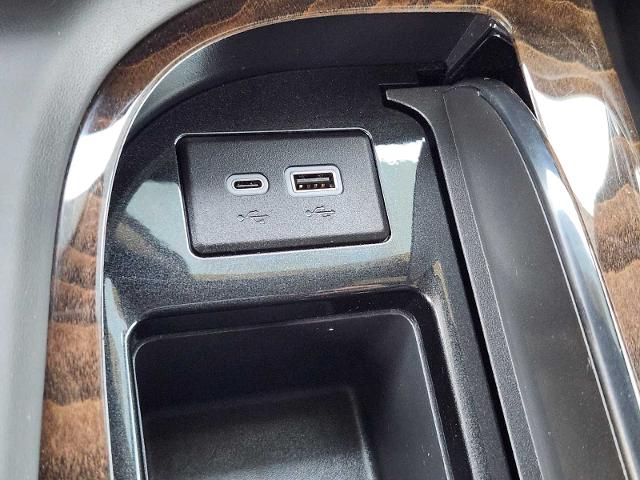 2023 Cadillac Escalade ESV Vehicle Photo in DENTON, TX 76210-9321
