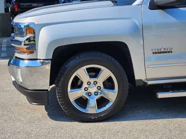 2017 Chevrolet Silverado 1500 Vehicle Photo in DENTON, TX 76210-9321