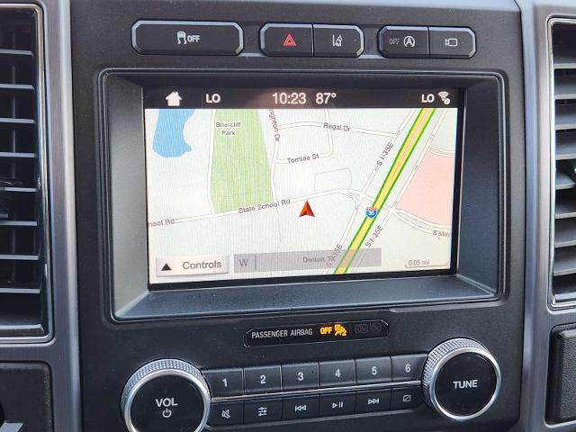 2019 Ford Expedition Vehicle Photo in DENTON, TX 76210-9321
