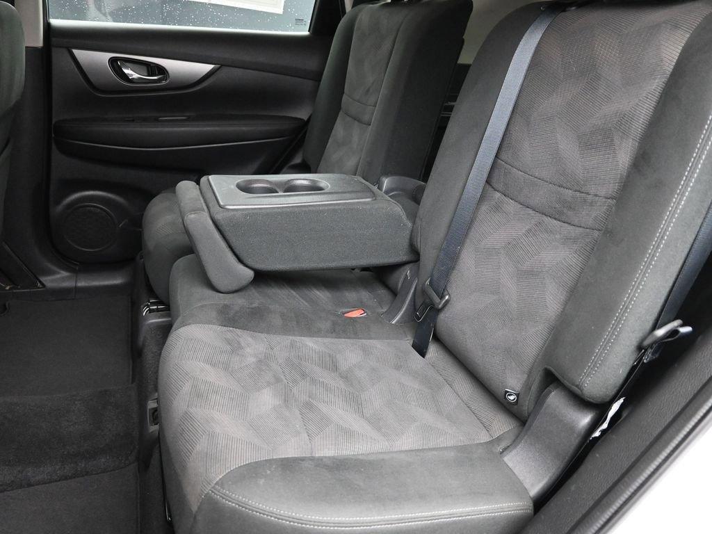 2016 Nissan Rogue Vehicle Photo in Marion, IA 52302