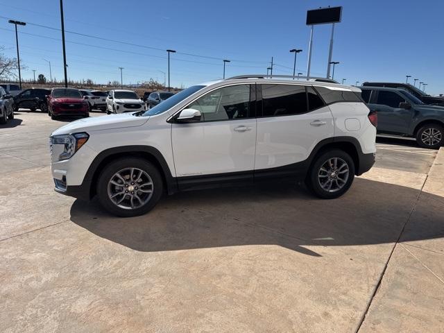 2023 GMC Terrain Vehicle Photo in Winslow, AZ 86047-2439