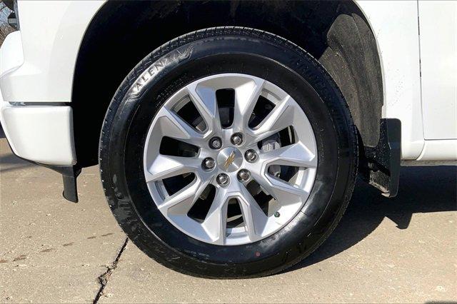 2024 Chevrolet Silverado 1500 Vehicle Photo in KANSAS CITY, MO 64114-4502