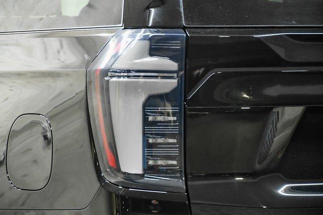 2025 Chevrolet Suburban Vehicle Photo in EVERETT, WA 98203-5662