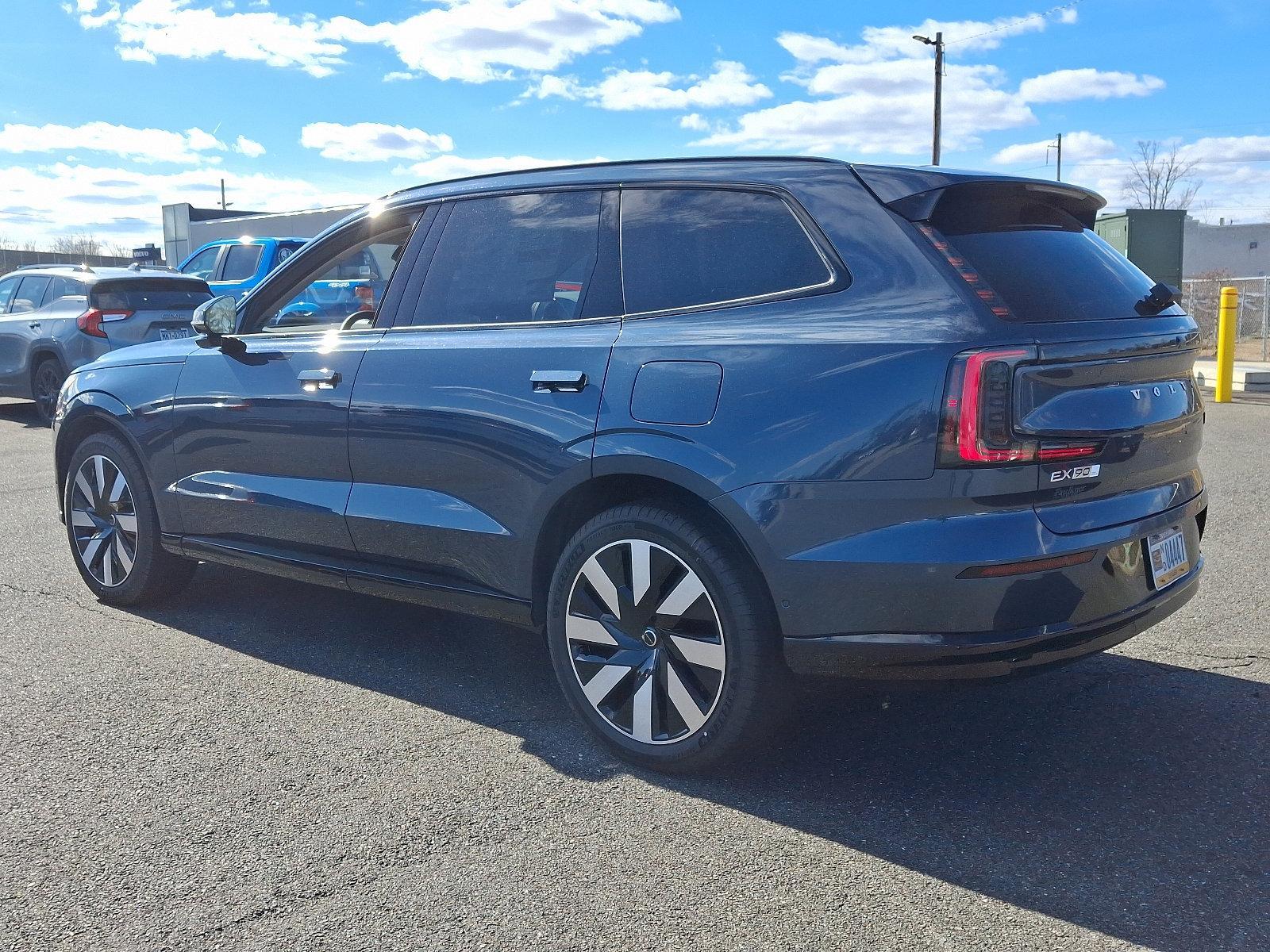2025 Volvo EX90 Vehicle Photo in Trevose, PA 19053