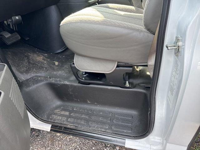 2024 GMC Savana Cutaway 3500 Vehicle Photo in MEDINA, OH 44256-9631