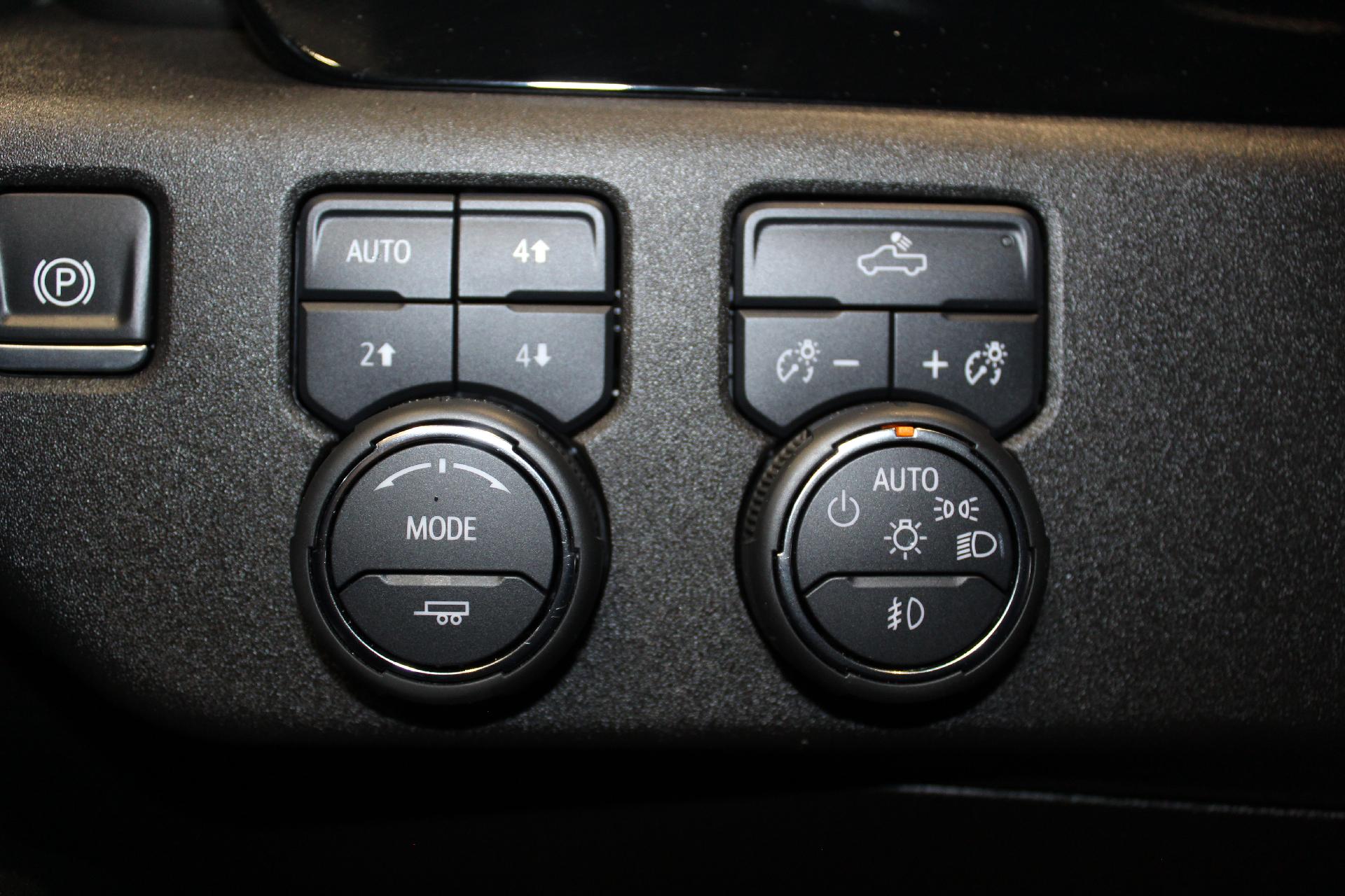 2024 Chevrolet Silverado 1500 Vehicle Photo in NORTHAMPTON, MA 01060-1120