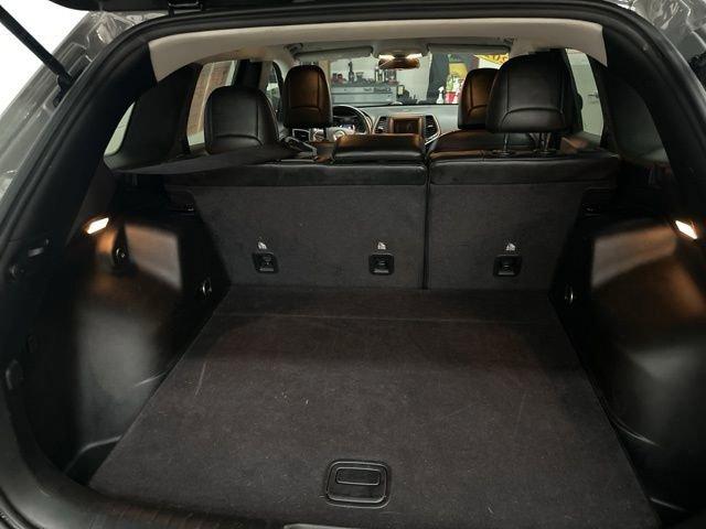 2020 Jeep Cherokee Vehicle Photo in MEDINA, OH 44256-9631