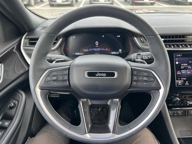 2023 Jeep Grand Cherokee L Vehicle Photo in GREEN BAY, WI 54304-5303