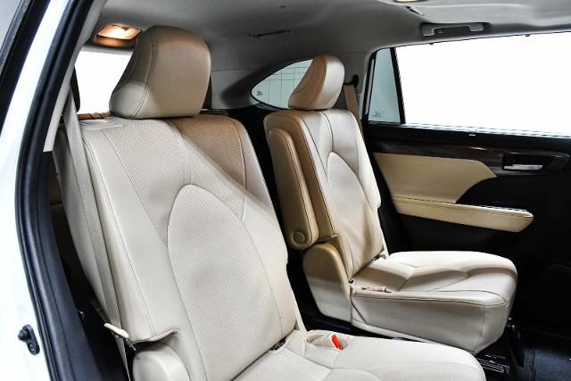 2023 Toyota Highlander Vehicle Photo in DALLAS, TX 75235