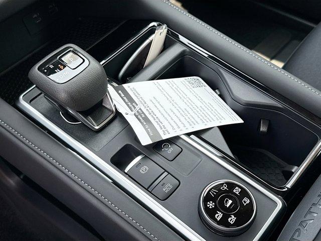 2025 Nissan Pathfinder Vehicle Photo in Flemington, NJ 08822