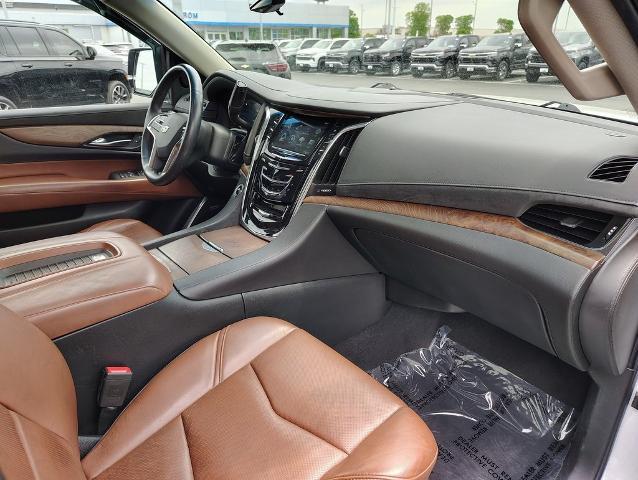 2018 Cadillac Escalade ESV Vehicle Photo in GREEN BAY, WI 54304-5303