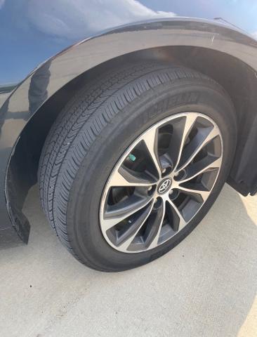 2017 Toyota Avalon Vehicle Photo in Peoria, IL 61615