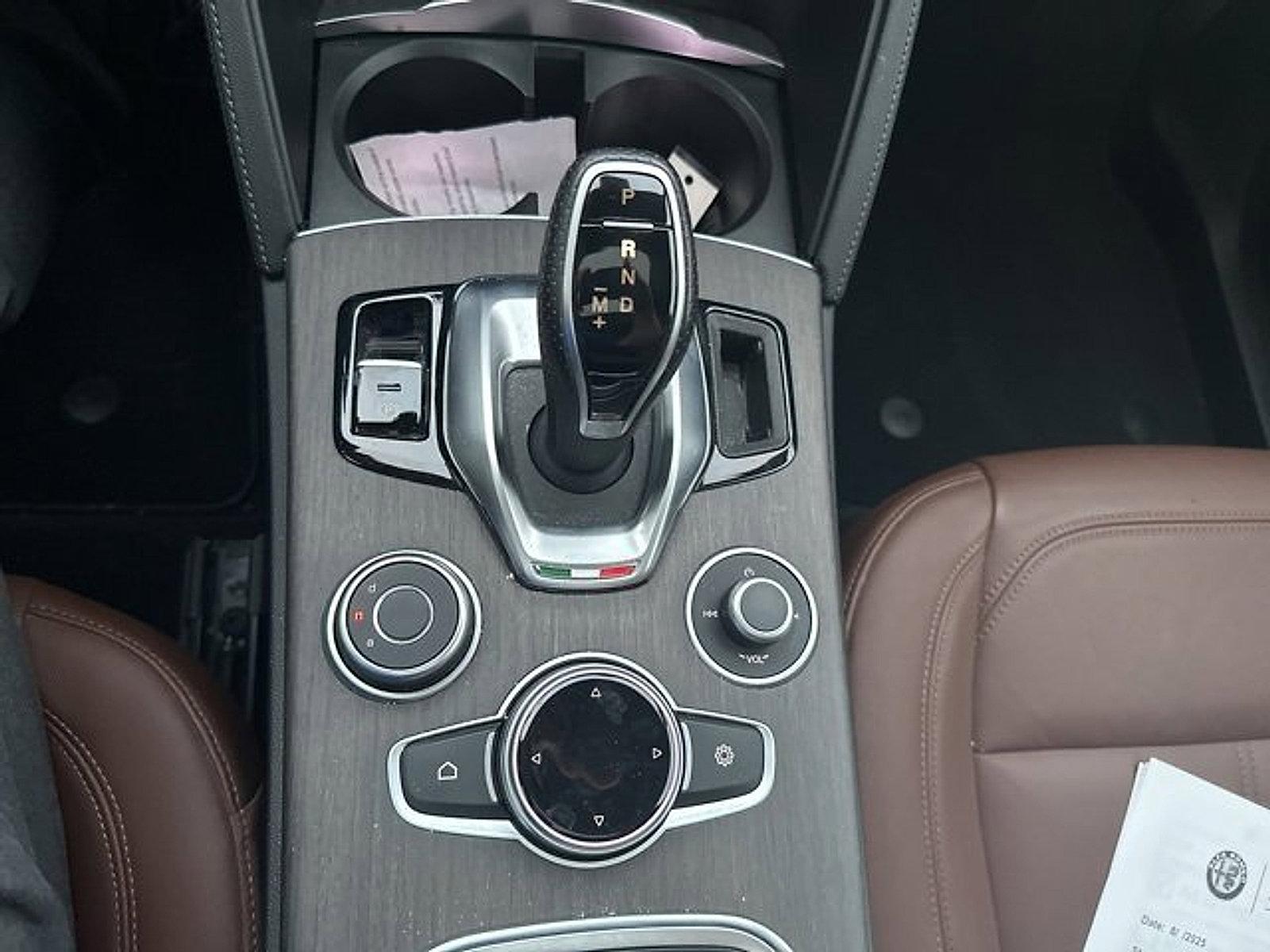 2022 Alfa Romeo Stelvio Vehicle Photo in Willow Grove, PA 19090