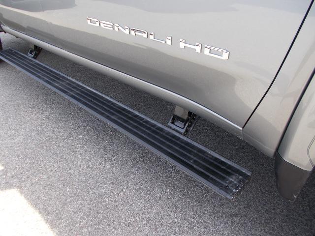 2025 GMC Sierra 2500 HD Vehicle Photo in LOWELL, MA 01852-4336