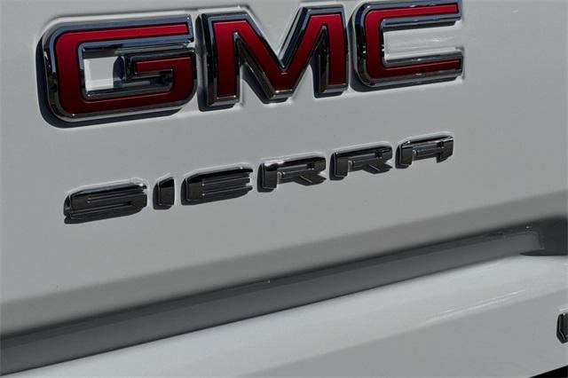 2025 GMC Sierra 1500 Vehicle Photo in ELK GROVE, CA 95757-8703