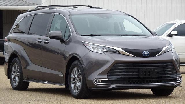 Used 2021 Toyota Sienna XLE with VIN 5TDJRKEC1MS009611 for sale in Tupelo, MS