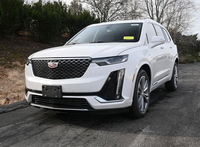 2025 Cadillac XT6 Vehicle Photo in NORWOOD, MA 02062-5222