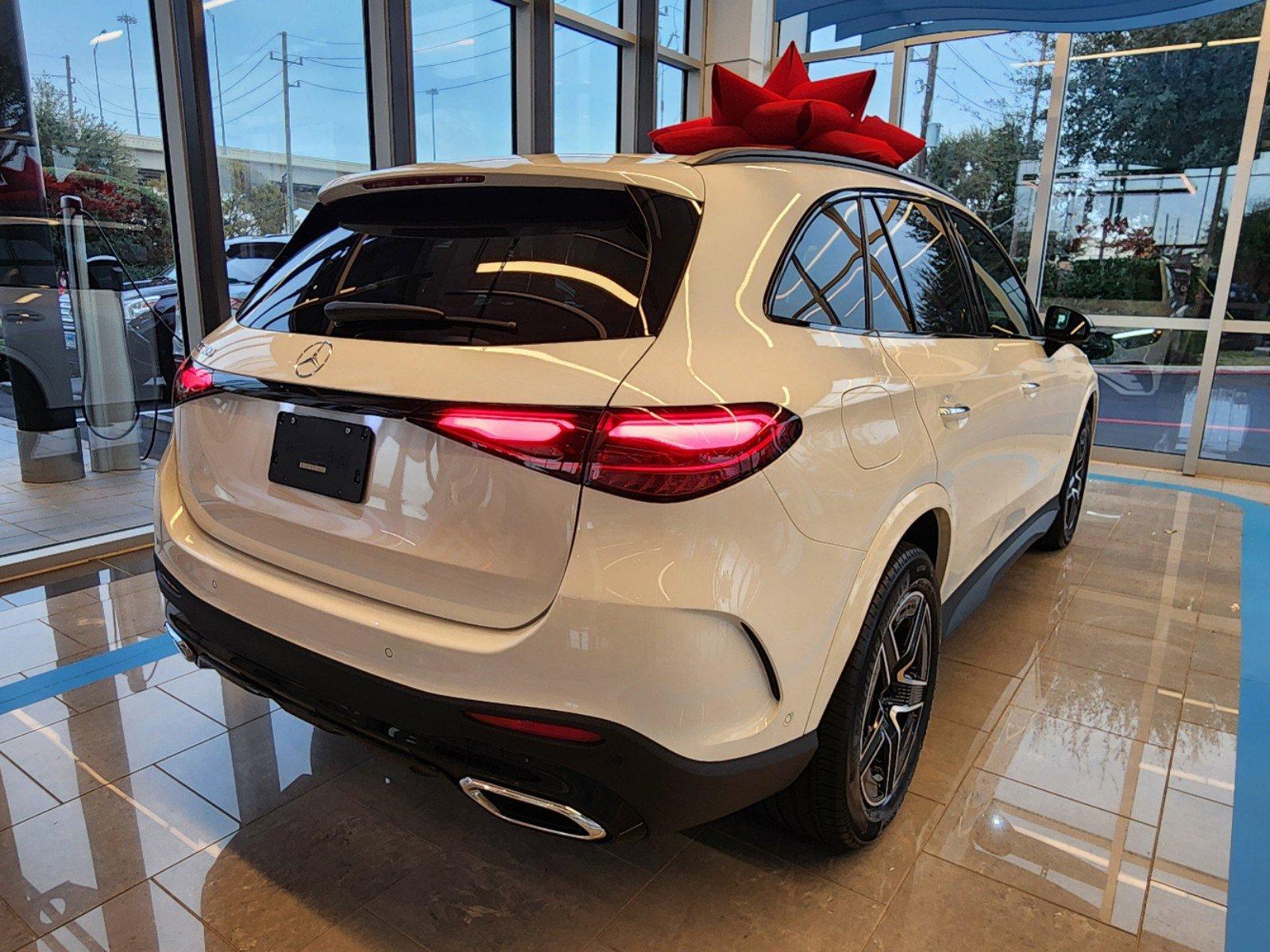 2025 Mercedes-Benz GLC Vehicle Photo in HOUSTON, TX 77079