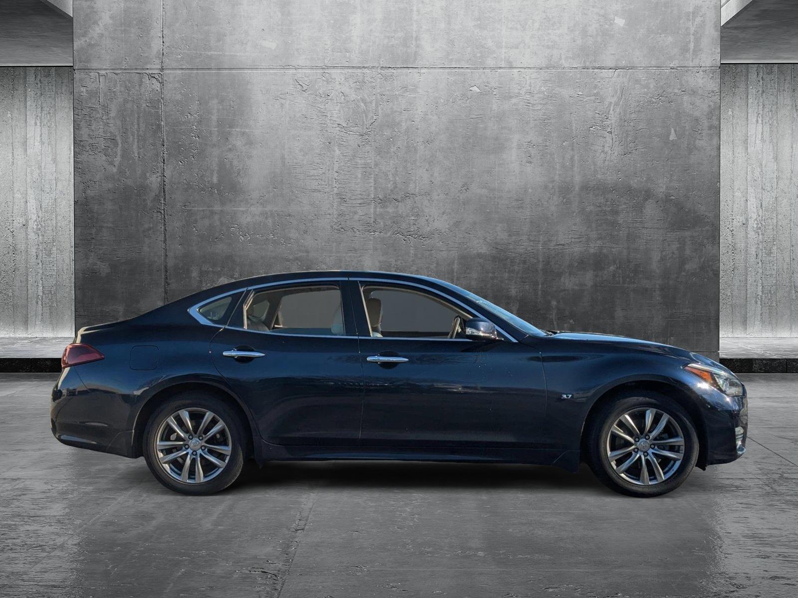 2015 INFINITI Q70 Vehicle Photo in Towson, MD 21204