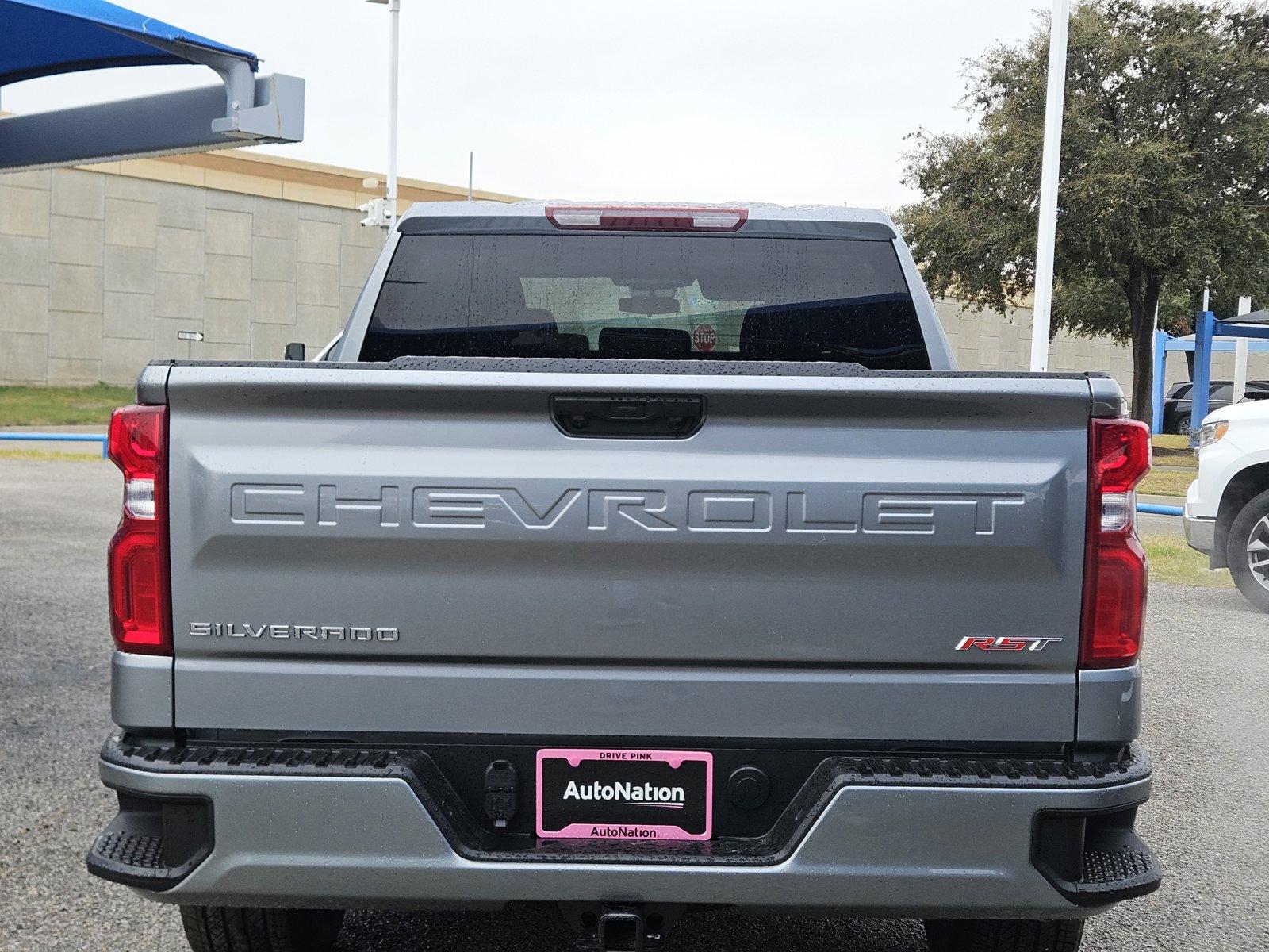2025 Chevrolet Silverado 1500 Vehicle Photo in NORTH RICHLAND HILLS, TX 76180-7199