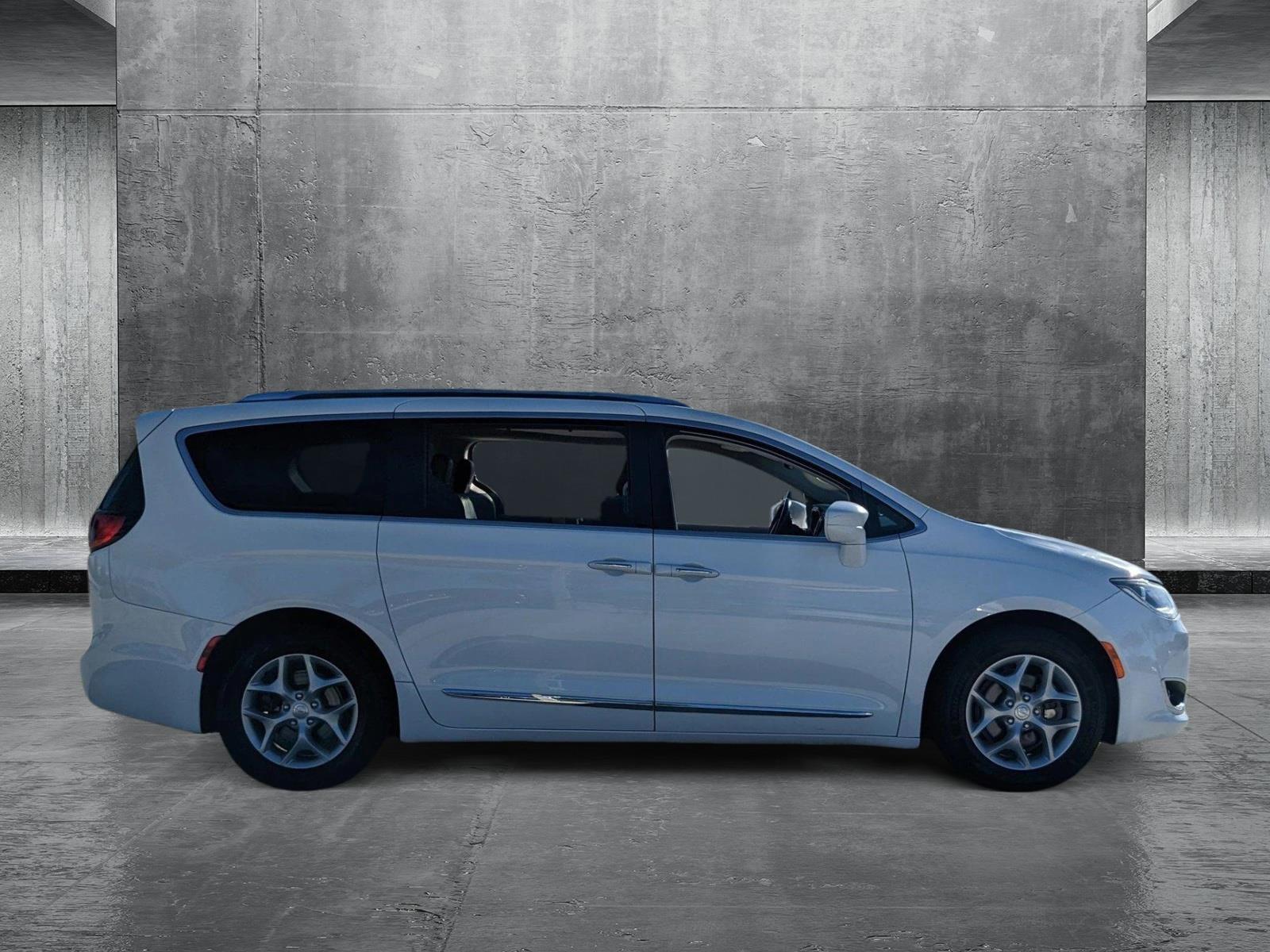 2019 Chrysler Pacifica Vehicle Photo in Davie, FL 33331